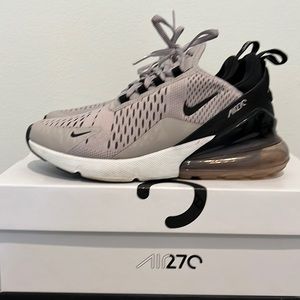 Womens Nike Air 270